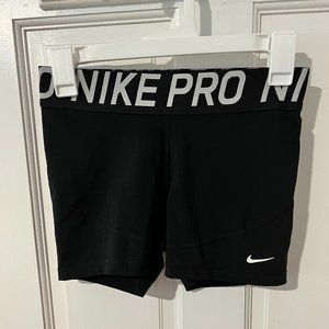 COPY - Nike Pros, Black
